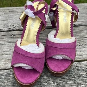 Open toed berry heels